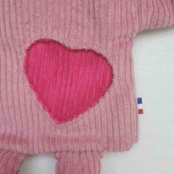 doudou peluche licorne velours vieux rose et fuchsia Ella détail application coeur personnalisable