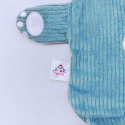 doudou peluche chat chaton velours vert clair Vivien détail étiquette