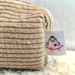 trousse pot a crayons velours beige imprimé animaux forêt détail étiquette la cocotte à rayures