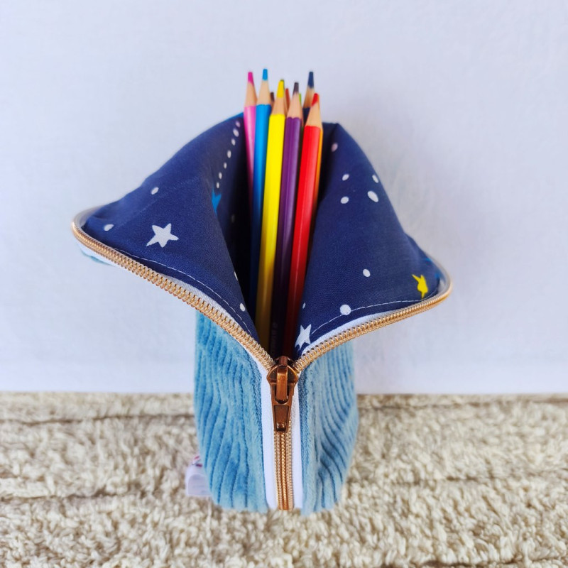 Trousse velours molletonnée pot à crayons bleu clair imprimé ciel de nuit