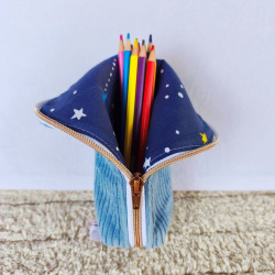 Trousse velours molletonnée pot à crayons bleu clair imprimé ciel de nuit