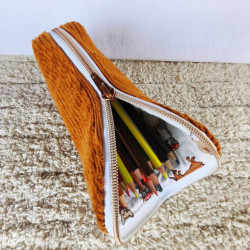 Trousse velours molletonnée pot à crayons caramel imprimé chiens