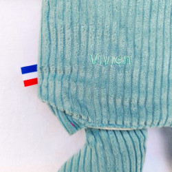 doudou peluche chat chaton velours vert clair Vivien détail prénom Vivien norme CE