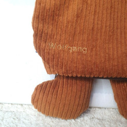 doudou peluche loup velours caramel et bleu clair détail prénom Wolfgang norme CE