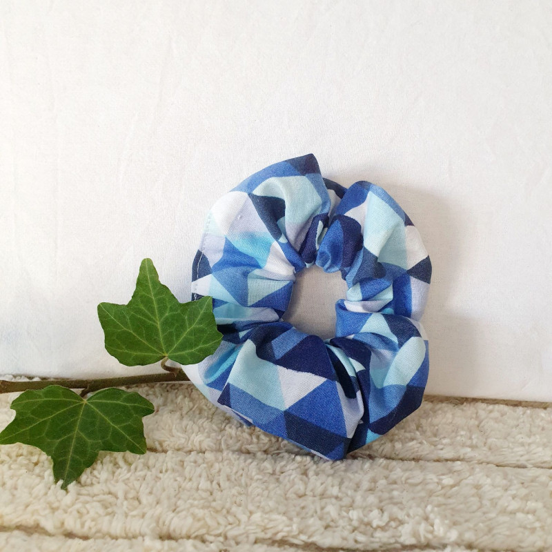 Chouchou tissu triangles bleus