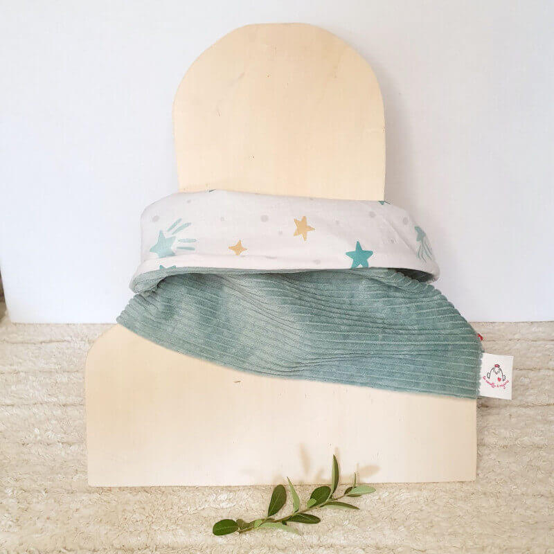 Snood Vert clair et étoiles filantes