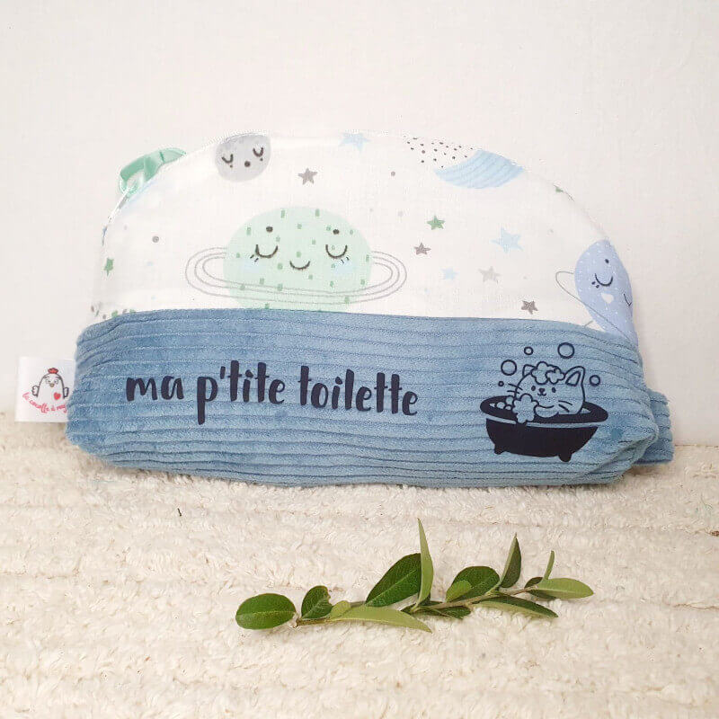 Trousse de toilette bleu clair et planètes