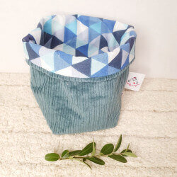 Panière vert forêt et triangles bleus